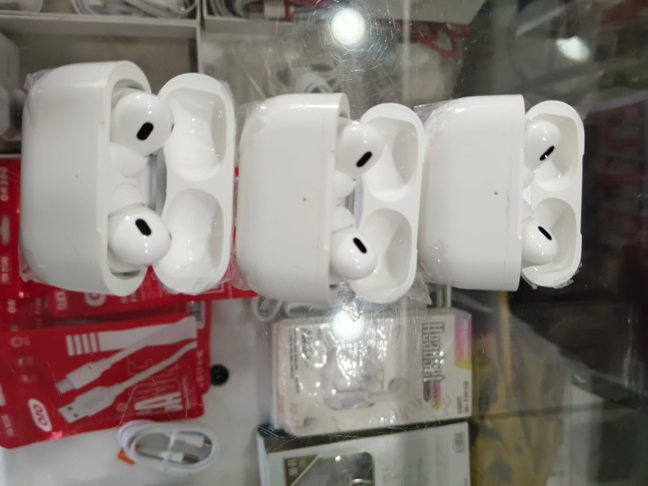 AIR PODS - Image 3