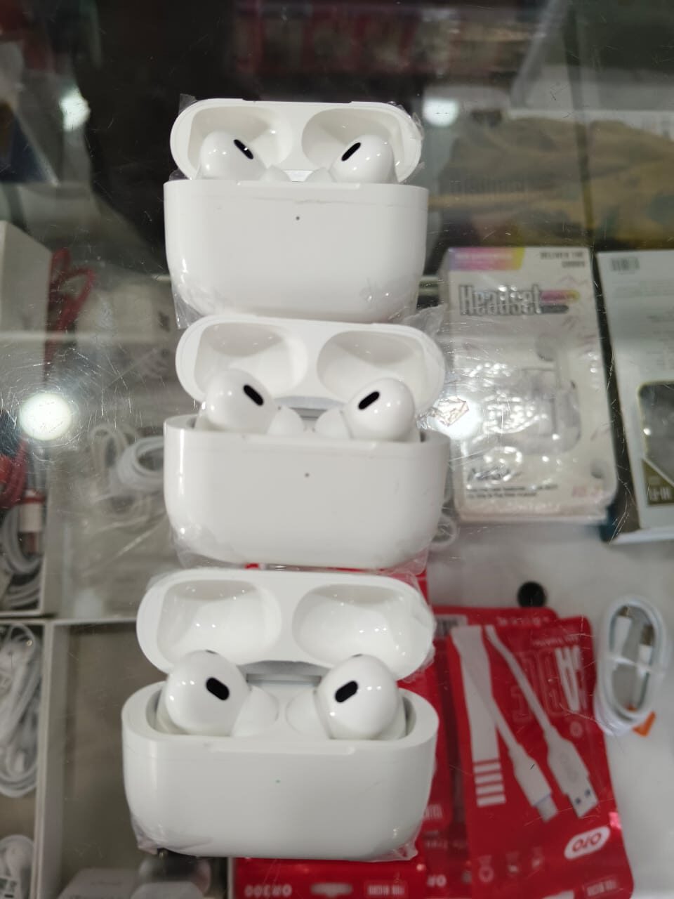 AIR PODS - Image 4